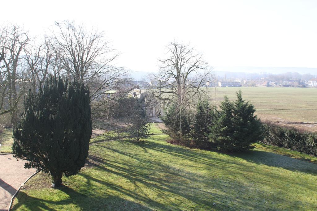 Chateau De La Folie Trie-Chateau Room photo